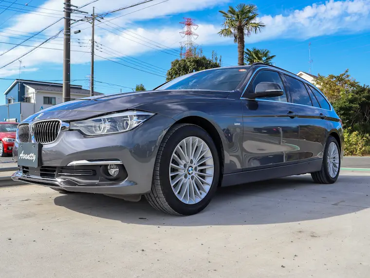 320dツーリング ラグジュアリー